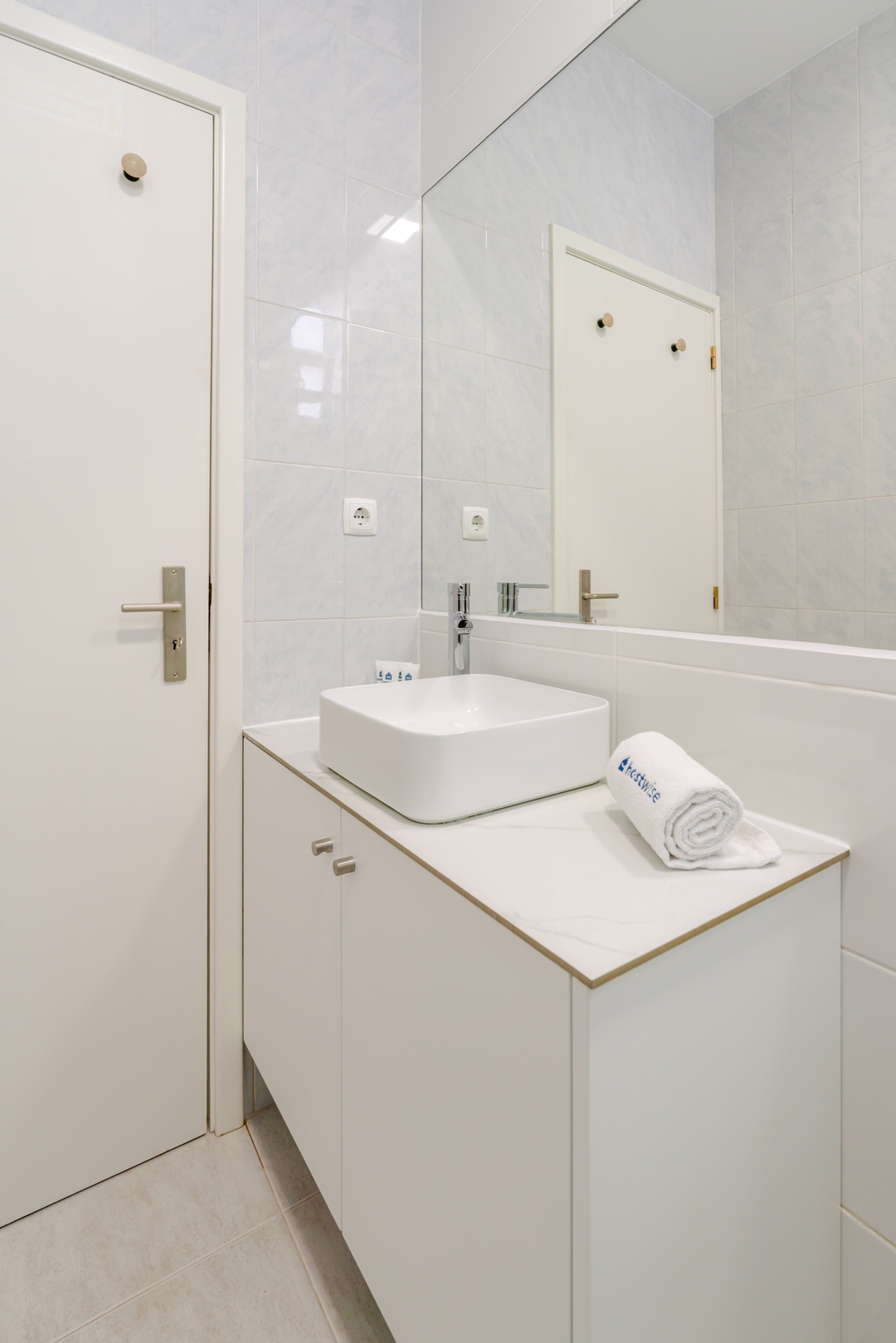 Colourful 2-Home w/ Terrace in Boavista by HostWise 22 Host Wise Booking