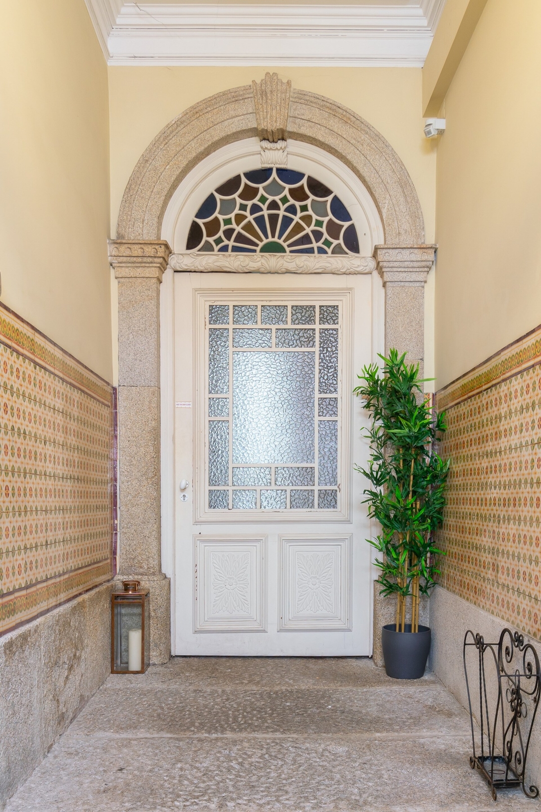 Cozy Sunny Flat | City Center by HostWise 17 Host Wise Booking