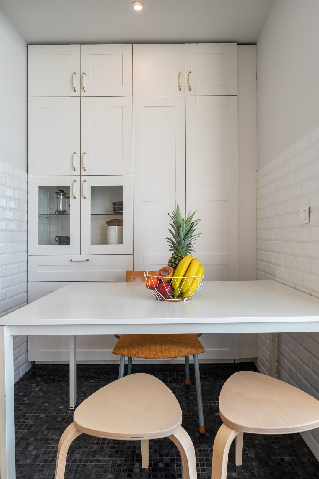 HostWise - Bright & Spacious Flat w/ Garage 30 Host Wise Booking