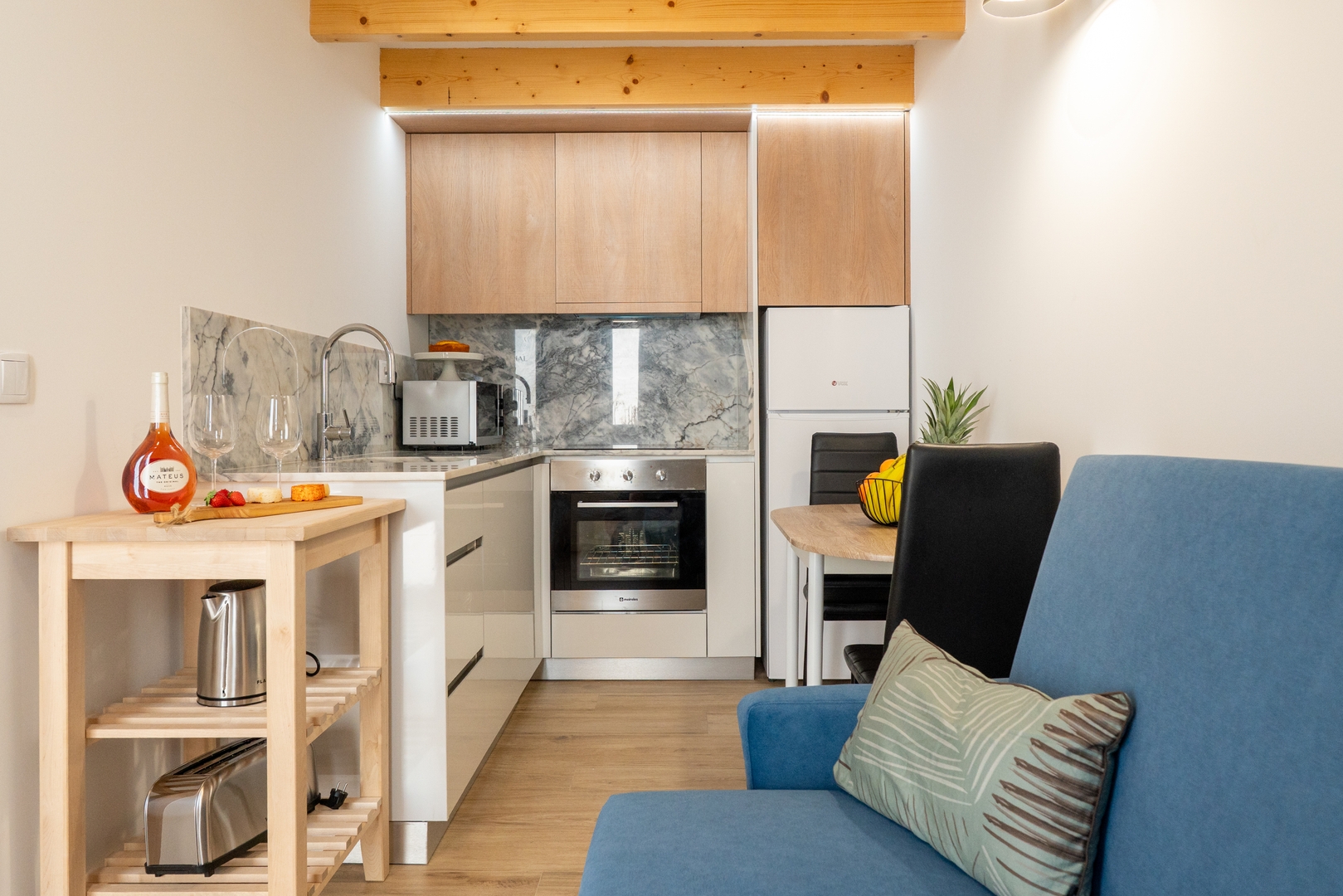 Terrace Studios for 12 in Porto by HostWise 12 Host Wise Booking