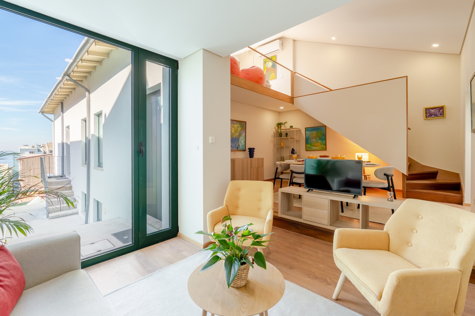 Sunlit Apartments in Foz do Douro by HostWise 95 Host Wise Booking