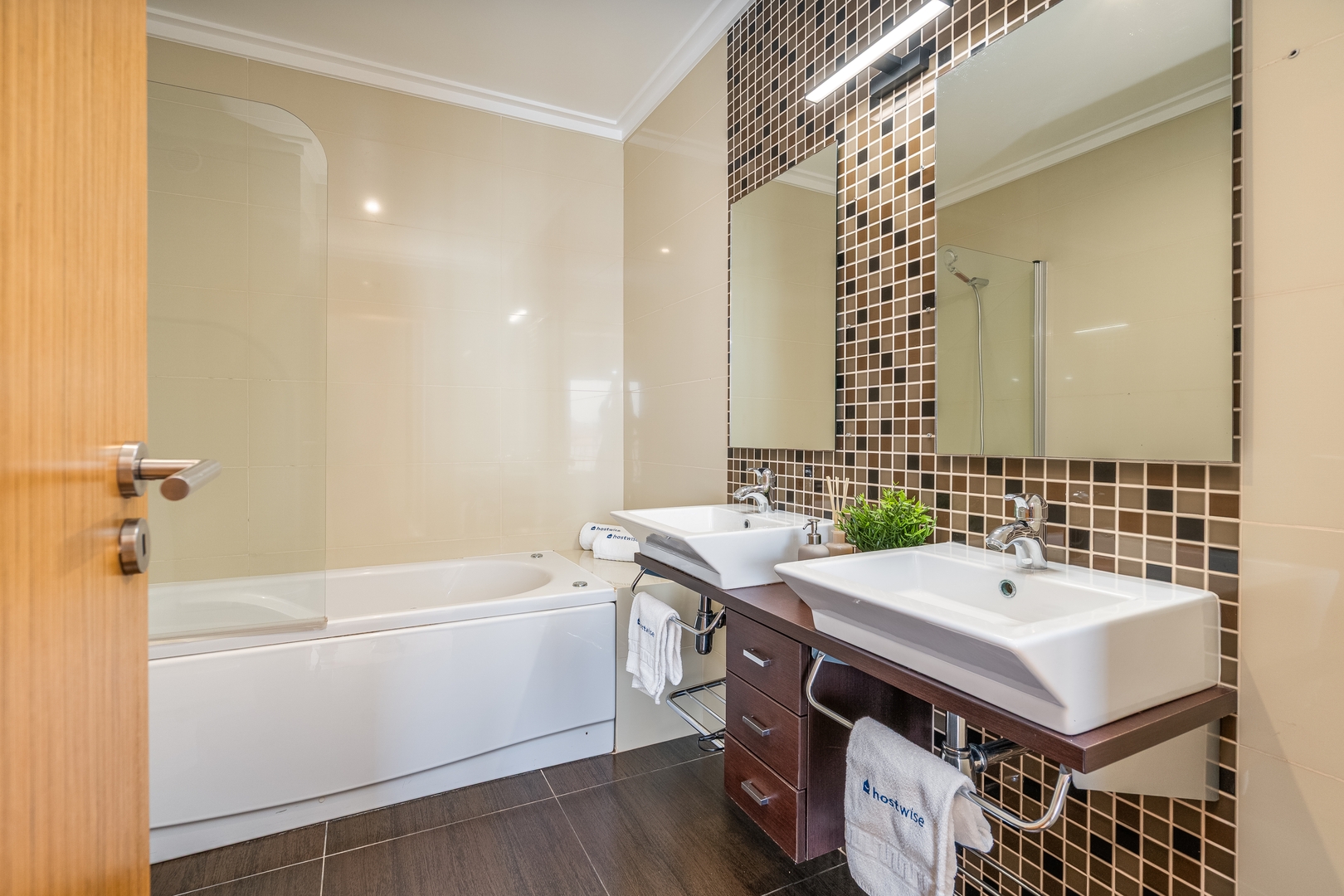 Grand Villa w/ Garden, Pool & Jacuzzi by HostWise 37 Host Wise Booking