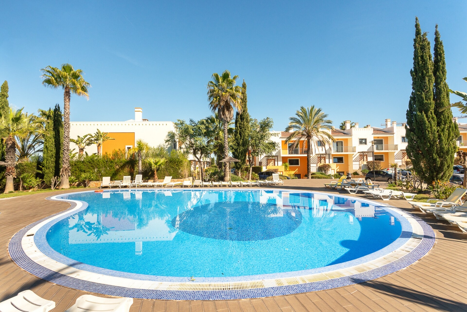 Host Wise - Deluxe House | Pool & Jacuzzi 55 Host Wise Booking