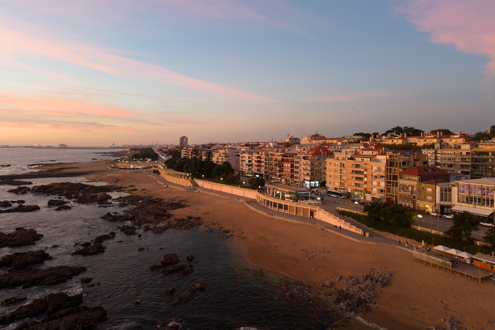 Sunlit Apartments in Foz do Douro by HostWise 5 Host Wise Booking