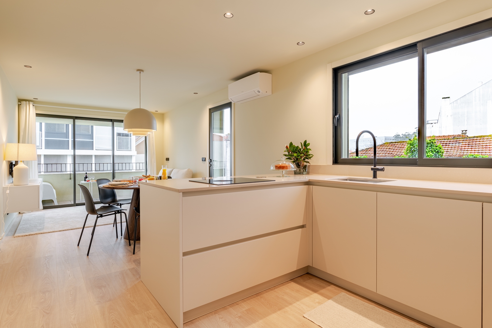HostWise - Stylish Flat with Terrace & Garage 21 Host Wise Booking