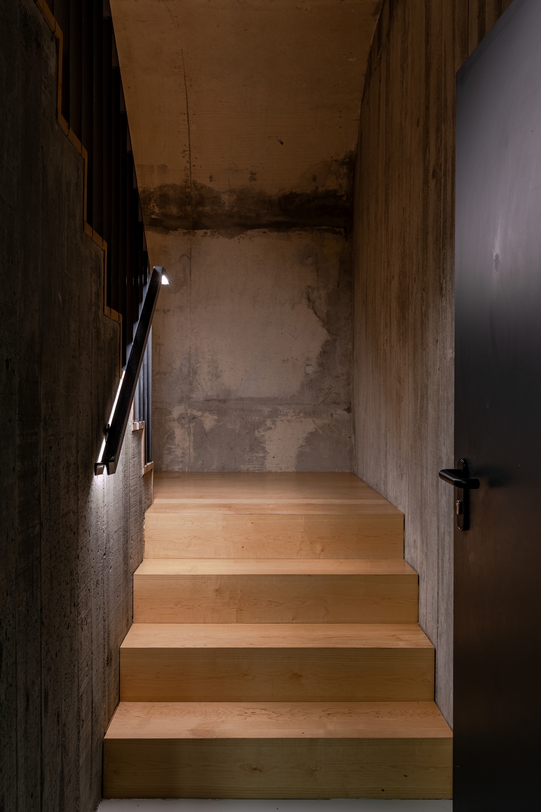 Grand Villa w/ Pool, Garden & Garage by HostWise 61 Host Wise Booking