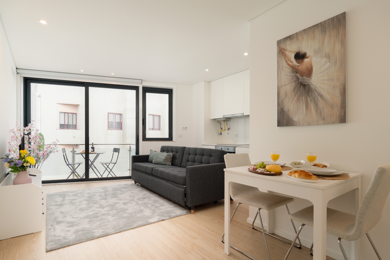 Balcony Studios & Parking in Leça by HostWise 24 Host Wise Booking