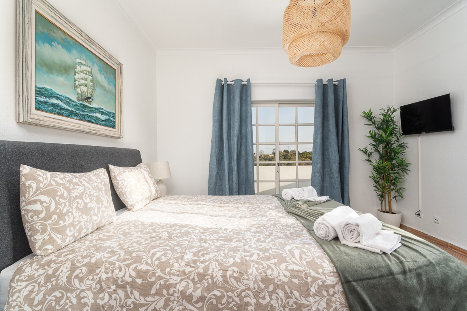 HostWise - Quiet Spacious Villa | Swimming Pool 36 Host Wise Booking