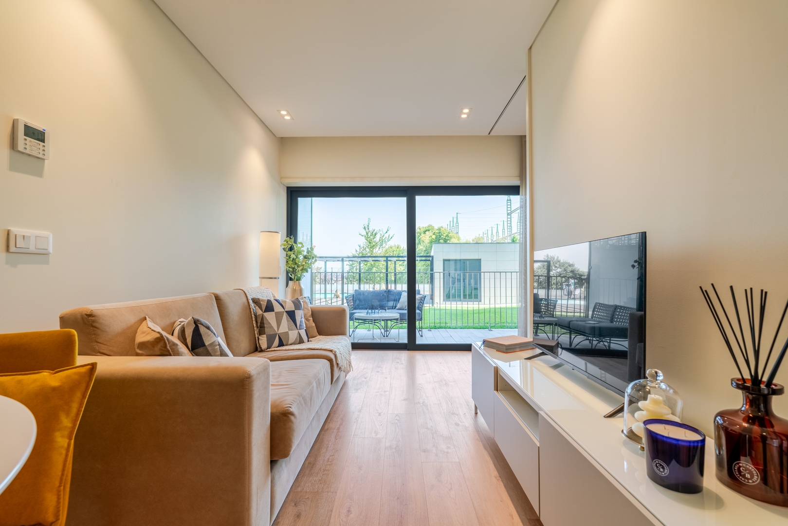 Studio w/ Balcony, Pool & Gym in Antas by HostWise 21 Host Wise Booking