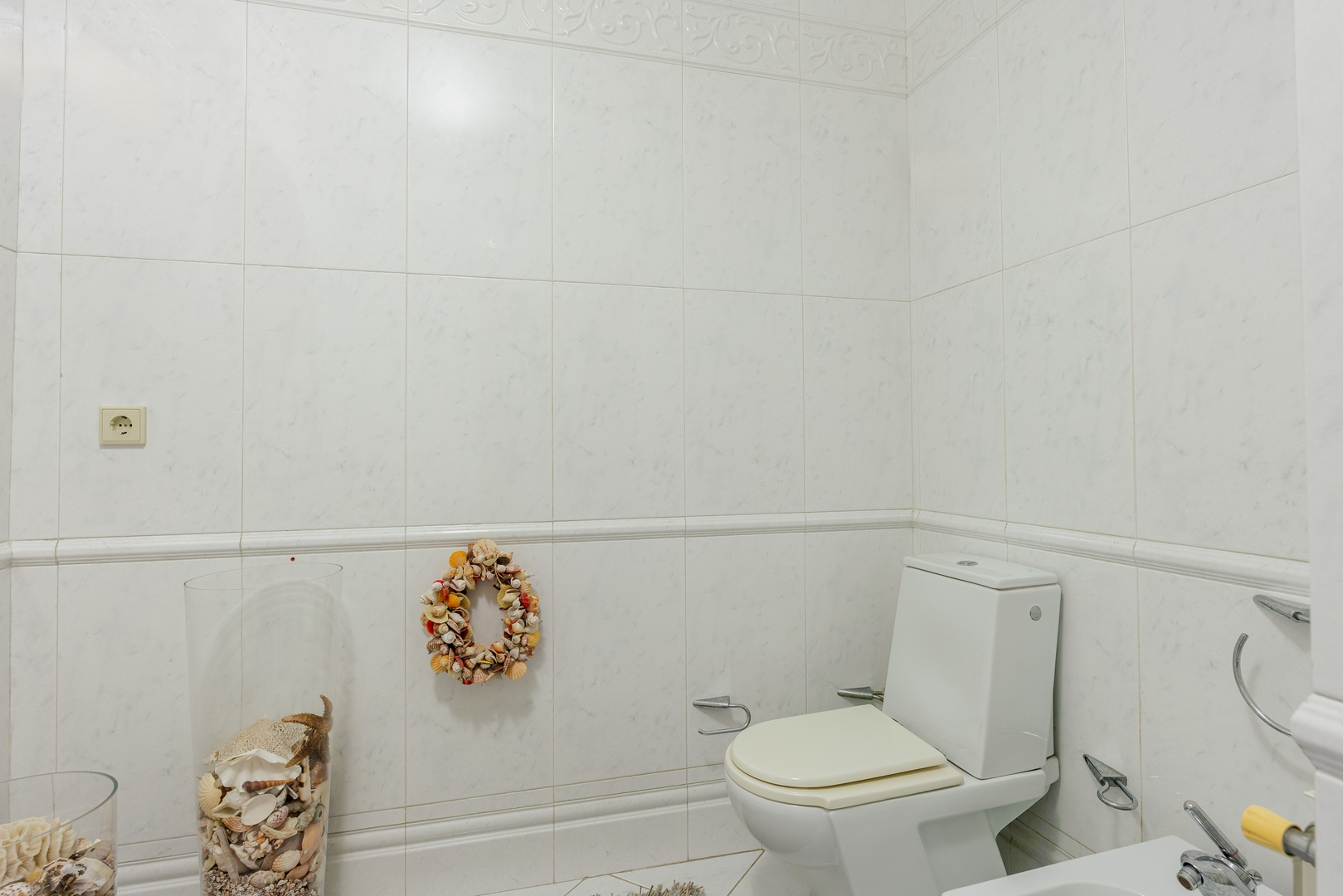 Classic Villa w/ Gym & Pool Access by HostWise 64 Host Wise Booking