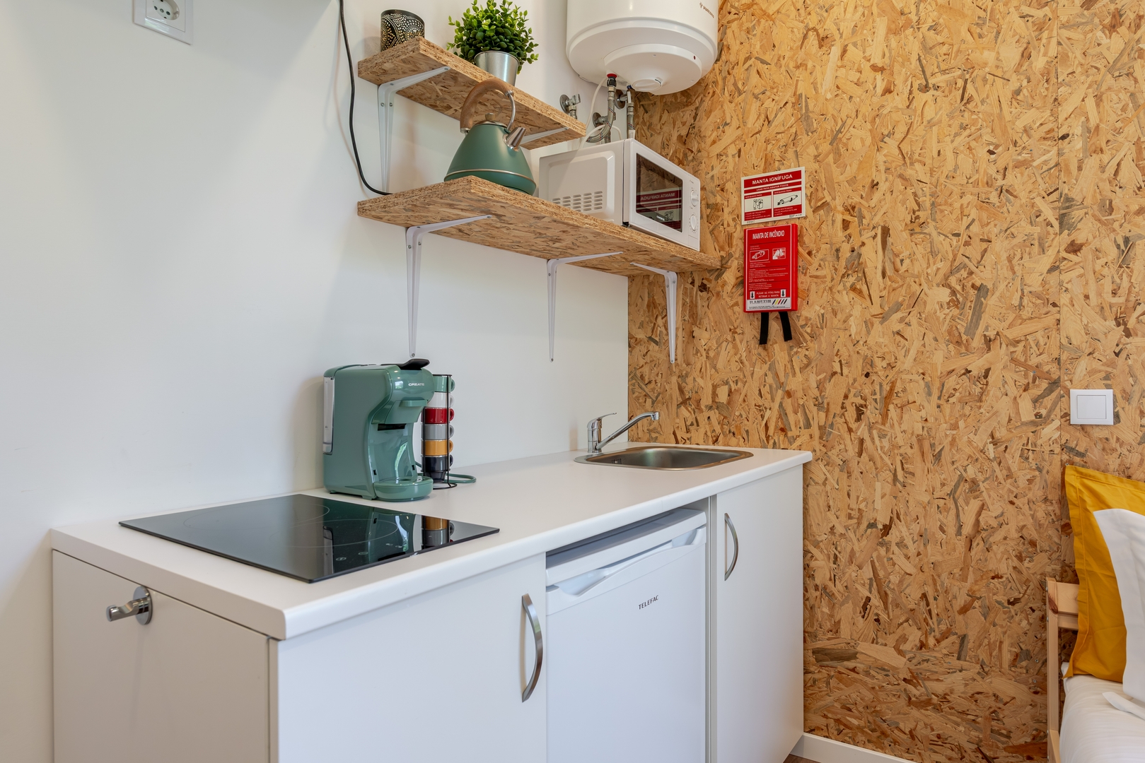 HostWise - Sunny & Stylish Flat 8 Host Wise Booking