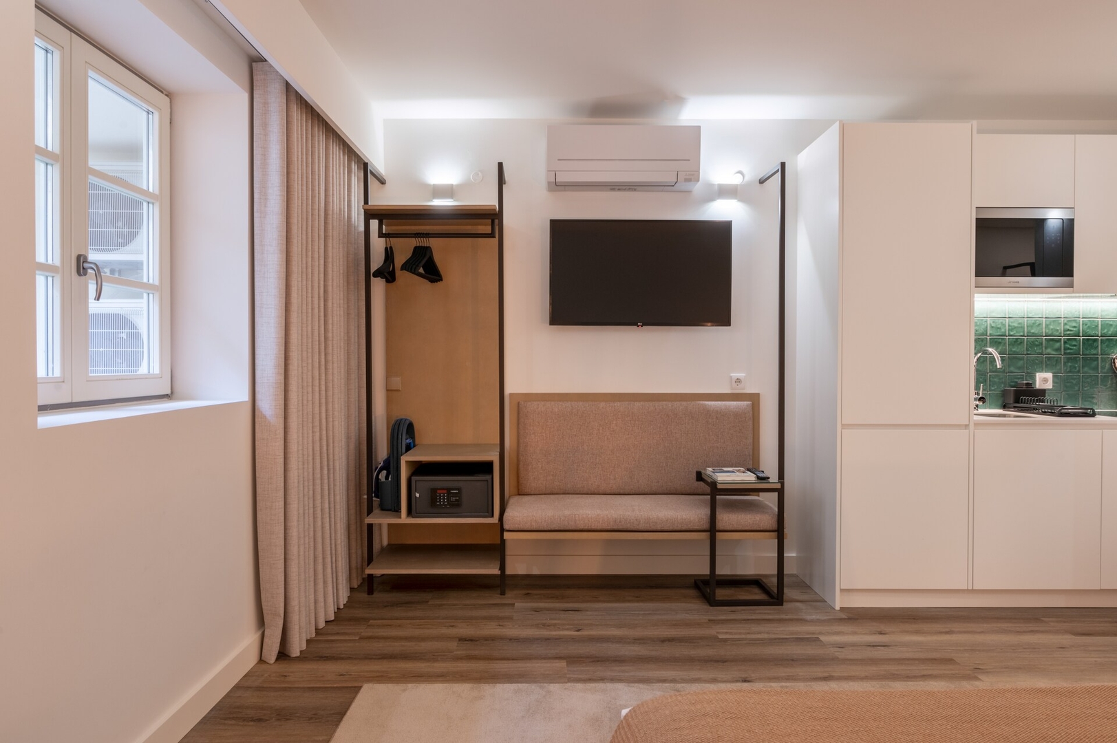 Host Wise - Fervença Boutique Palace 5 1 Host Wise Booking