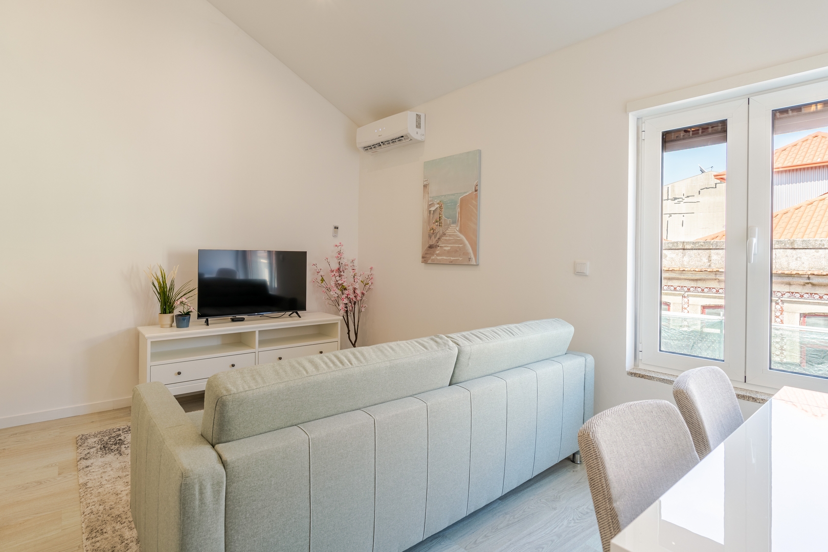 Terrace Studios & Bright Duplex by HostWise 43 Host Wise Booking