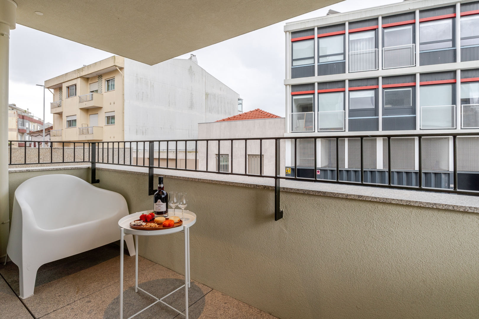 HostWise - Stylish Flat with Terrace & Garage 19 Host Wise Booking