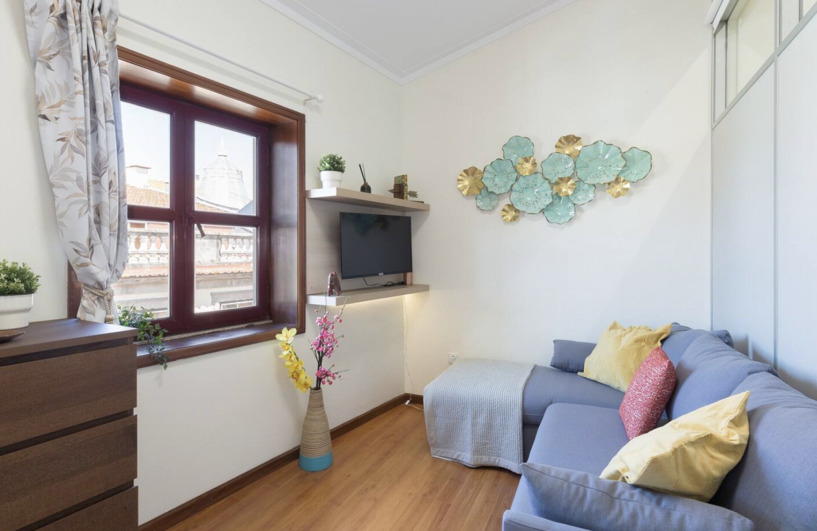 Host Wise - Central Comfy Flat Host Wise Booking