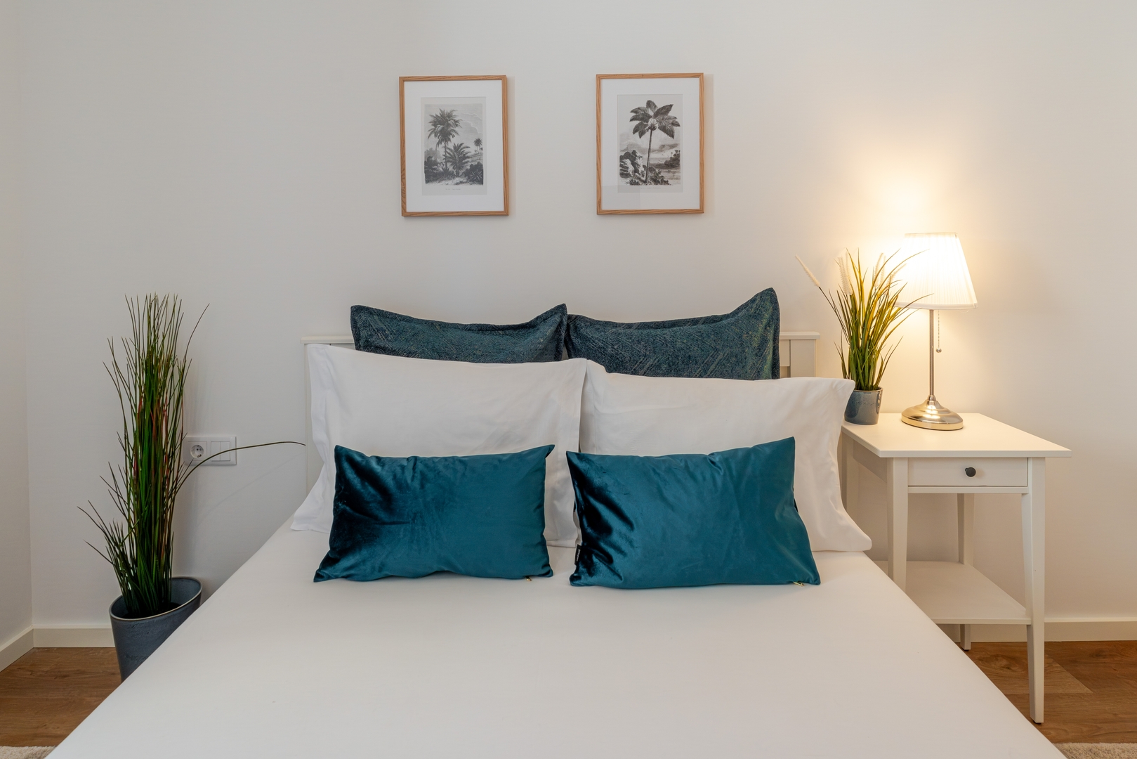 Sleek & Modern Flat w/ Private Garage by HostWise 11 Host Wise Booking