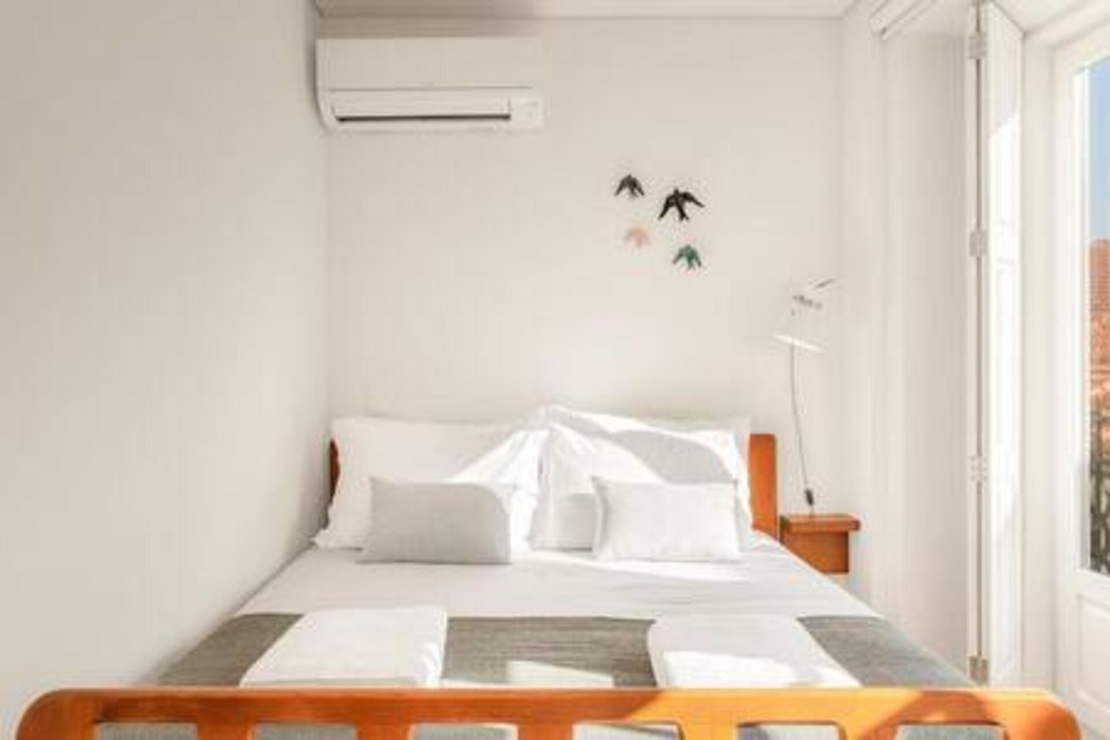 4 Trendy Studios w/ Balcony | Clérigos by HostWise 19 Host Wise Booking