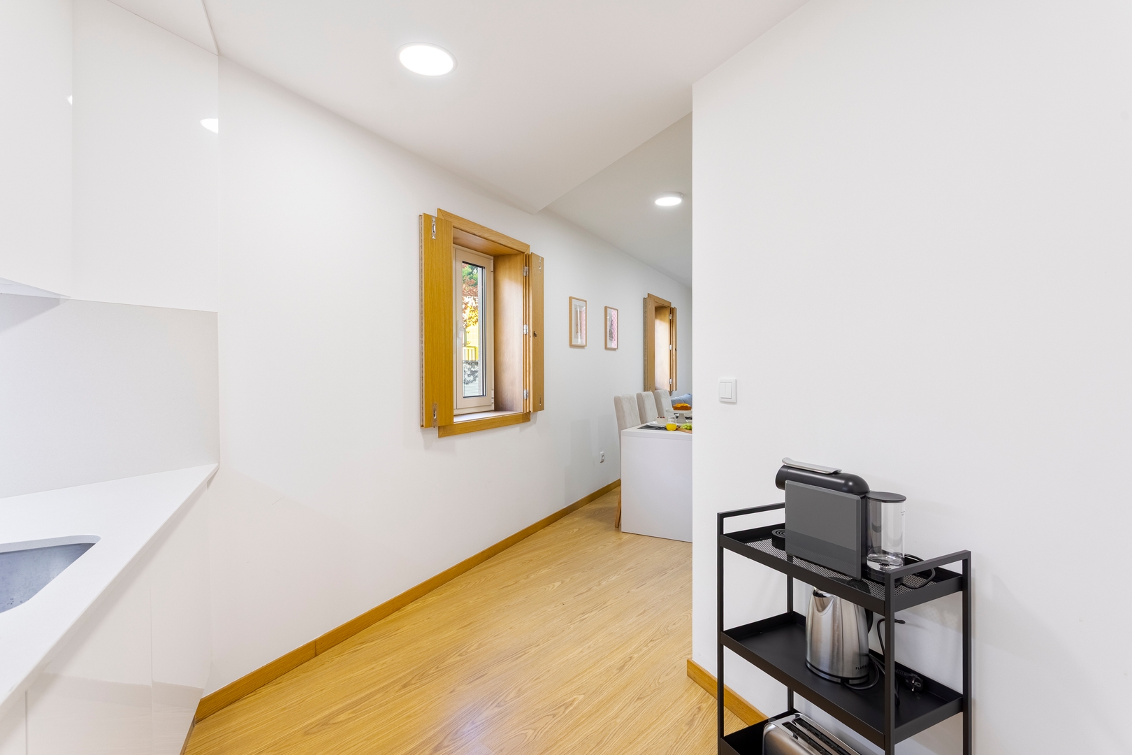 Modern & Central Flat w/ Garage by HostWise 17 Host Wise Booking