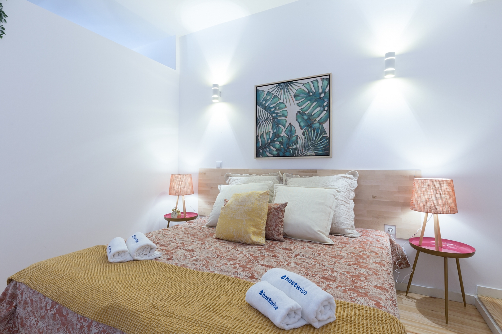 Lovely Flat w/ Jacuzzi & Terrace by HostWise 8 Host Wise Booking