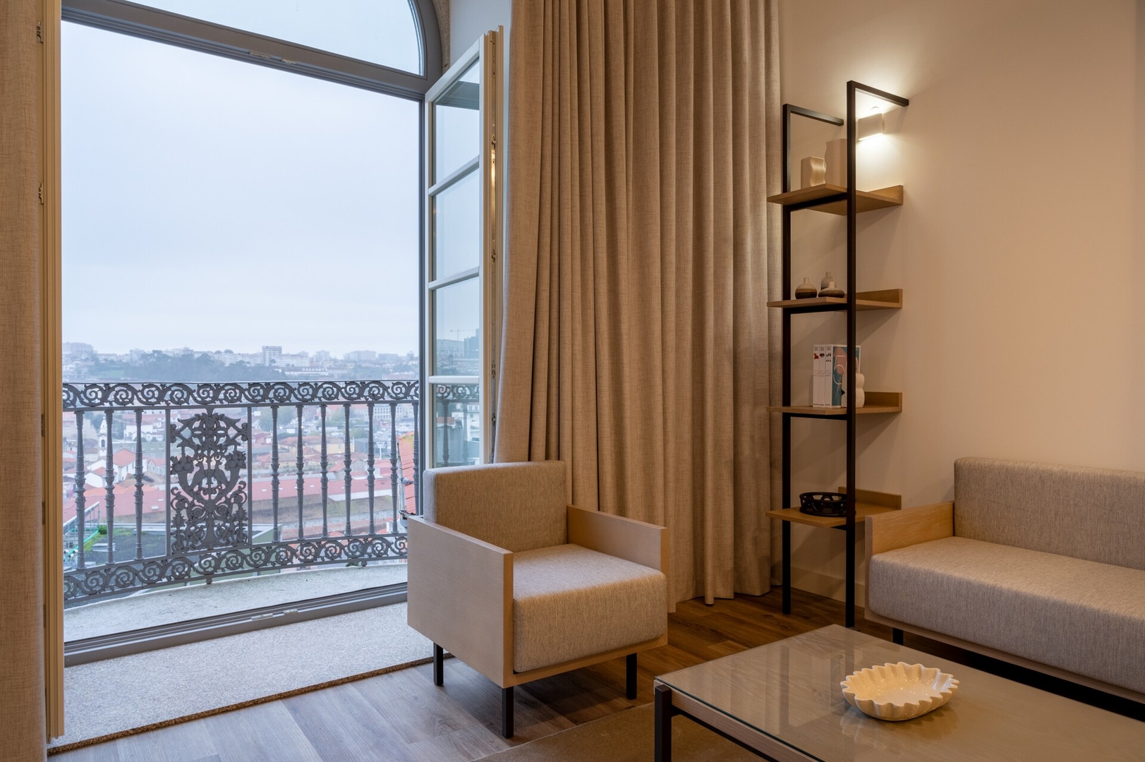 Host Wise - Fervença Boutique Palace 12 5 Host Wise Booking