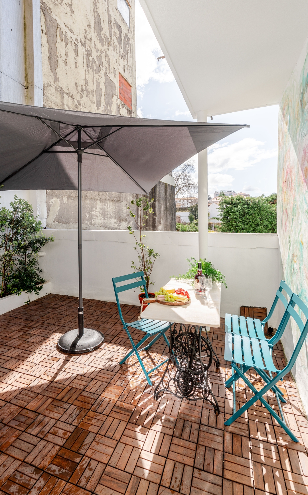 HostWise - Stylish Studio w/ Charming Terrace 30 Host Wise Booking