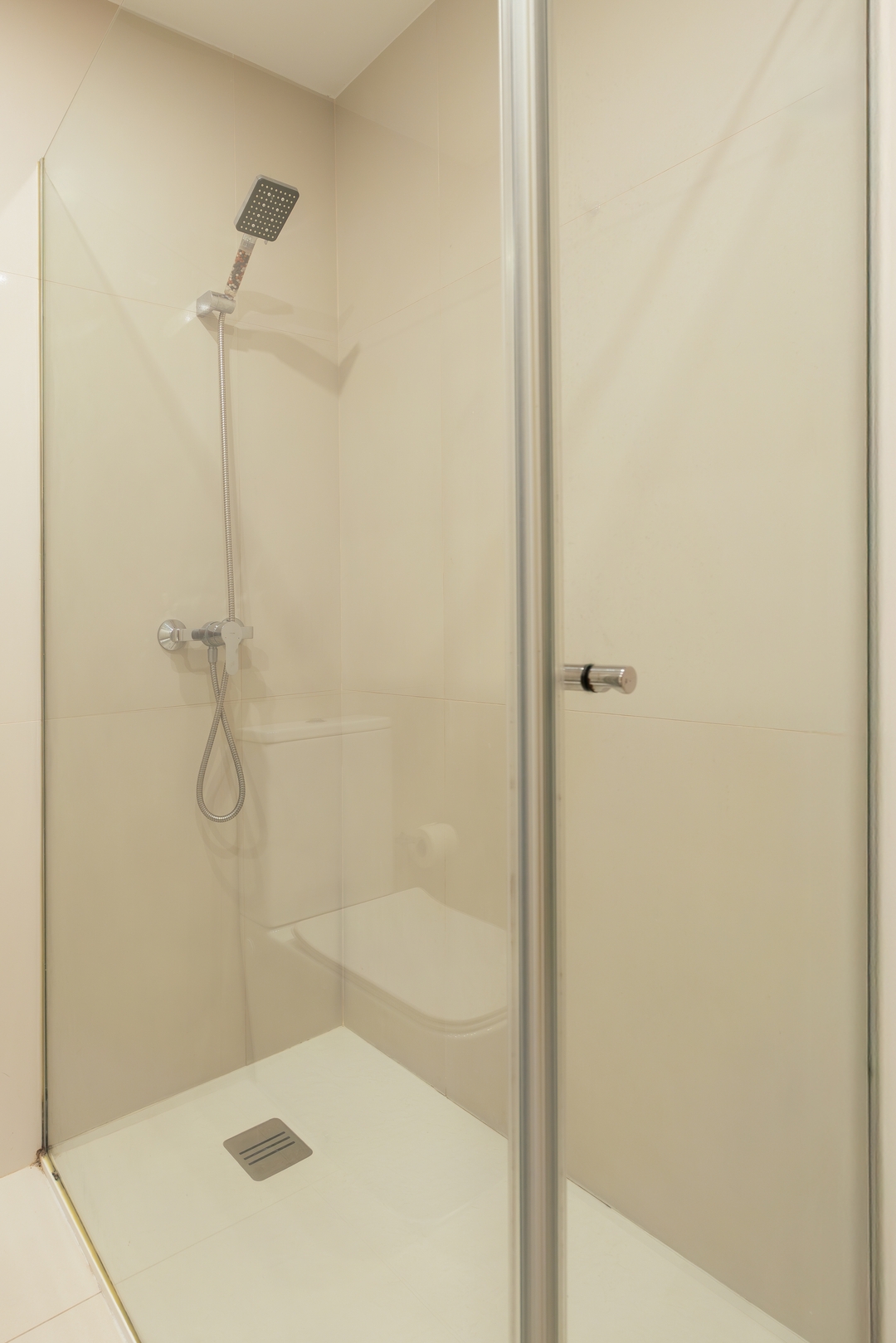 Bright & Spacious Flat by Host Wise 27 Host Wise Booking