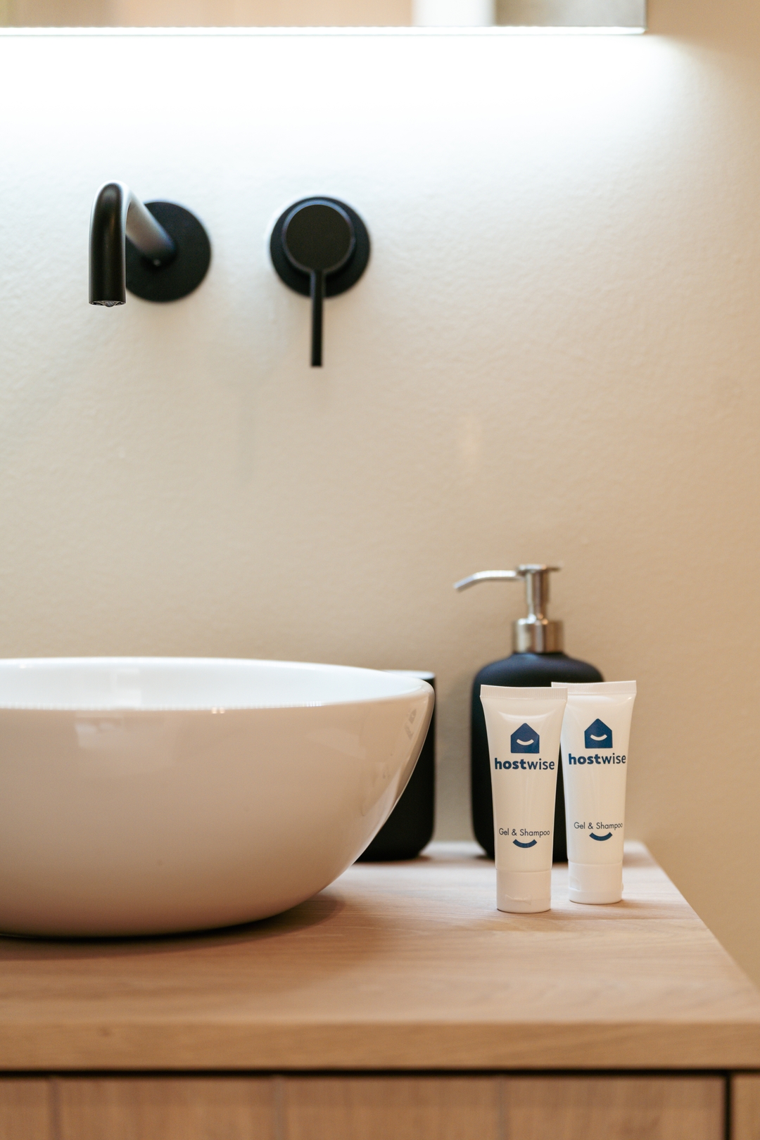 Pool & Indoor Jacuzzi in Pedorido by HostWise 41 Host Wise Booking