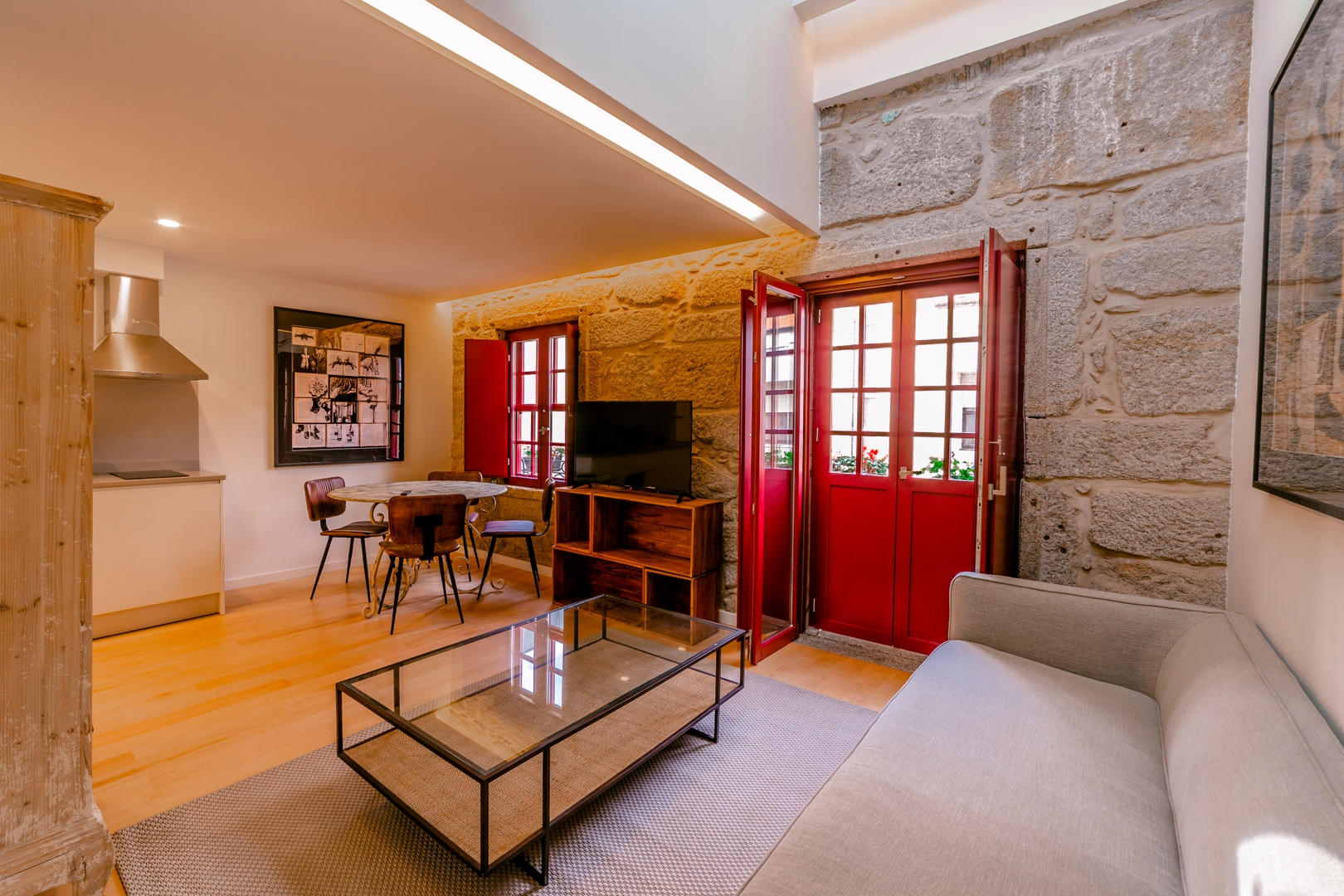 Central Apartments Stay Near Clérigos by HostWise 37 Host Wise Booking