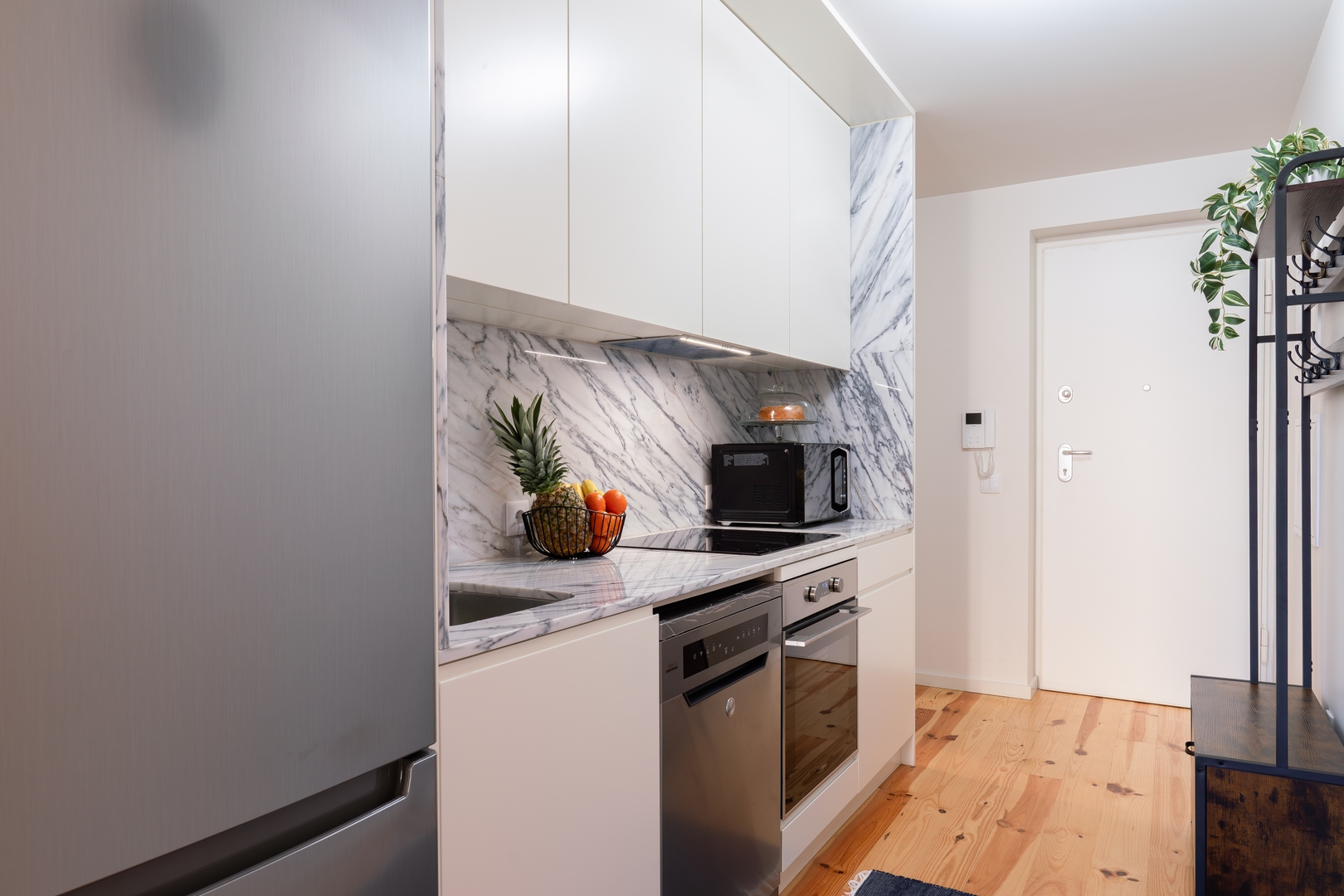 Host Wise - Stylish Studio in Porto Downtown 13 Host Wise Booking
