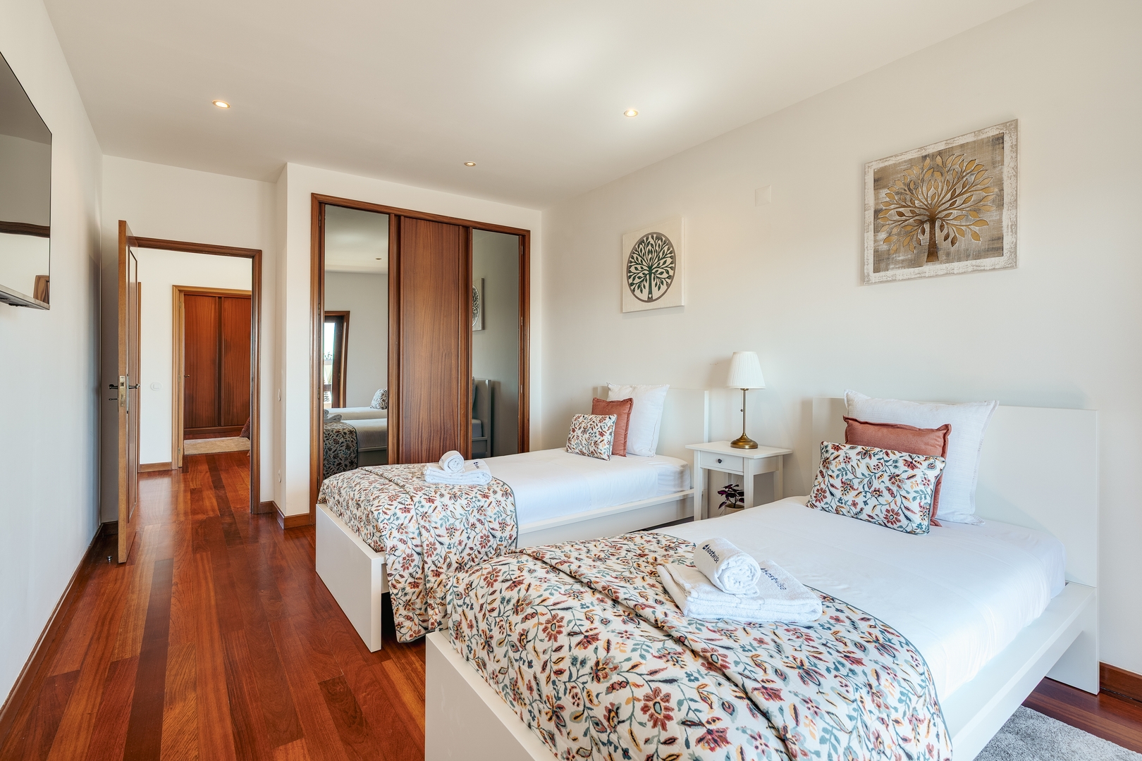 Beach Villa with Jacuzzi & Garage by HostWise 16 Host Wise Booking