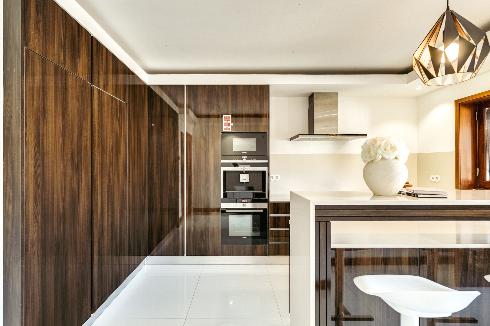 Beach Villa with Jacuzzi & Garage by HostWise 44 Host Wise Booking