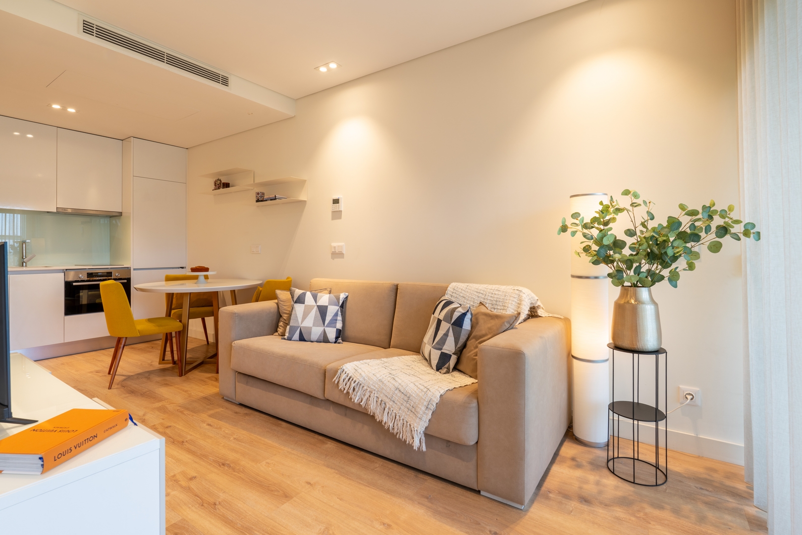 Studio w/ Balcony, Pool & Gym in Antas by HostWise 12 Host Wise Booking