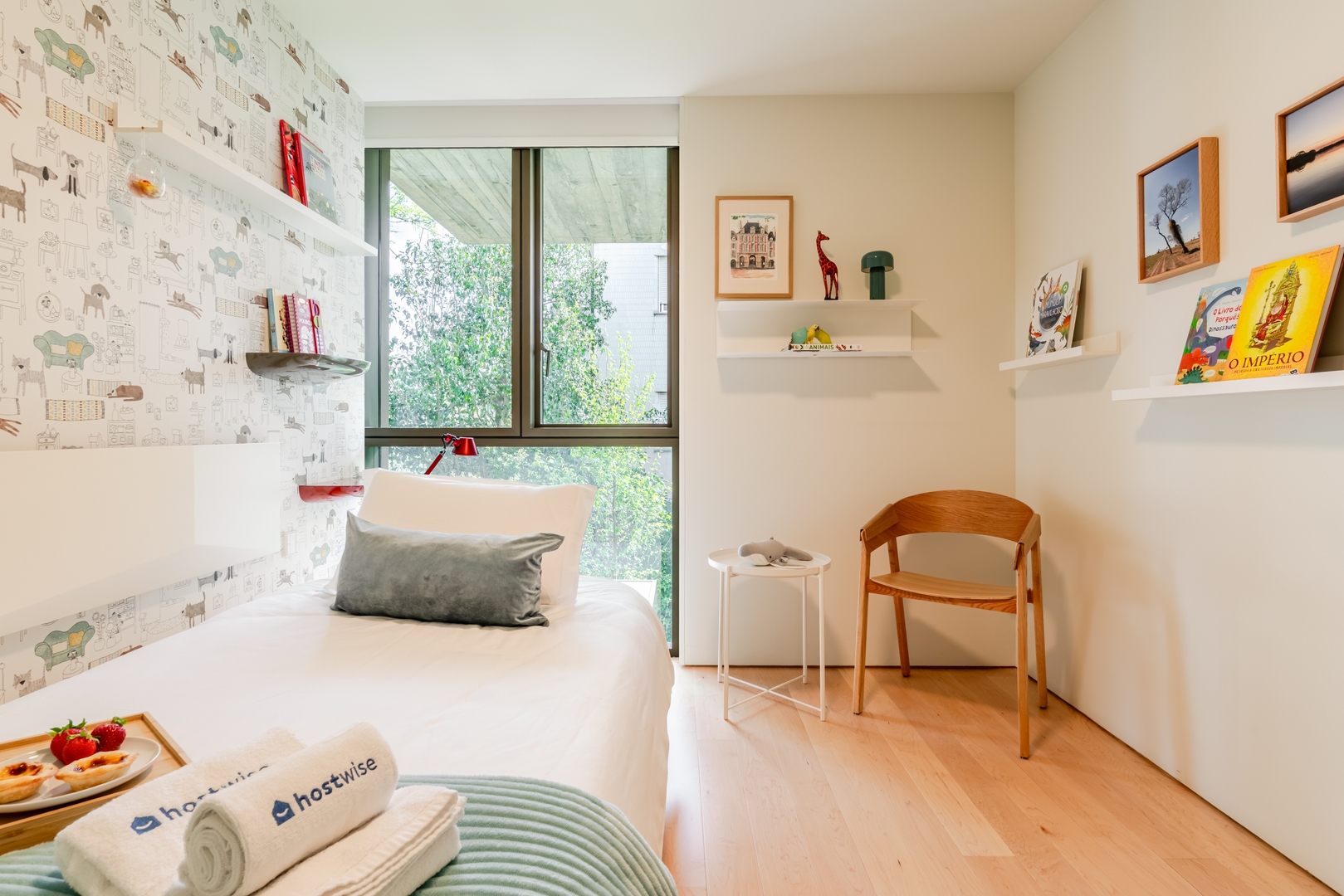 Grand Villa w/ Pool, Garden & Garage by HostWise 9 Host Wise Booking