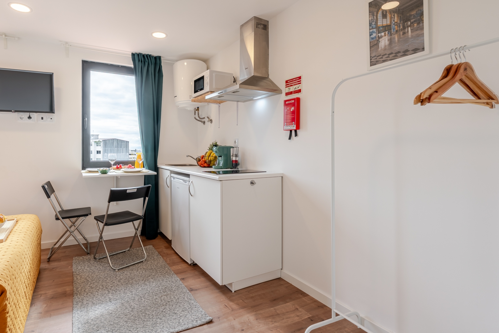 HostWise - Airy & Bright Studio 15 Host Wise Booking