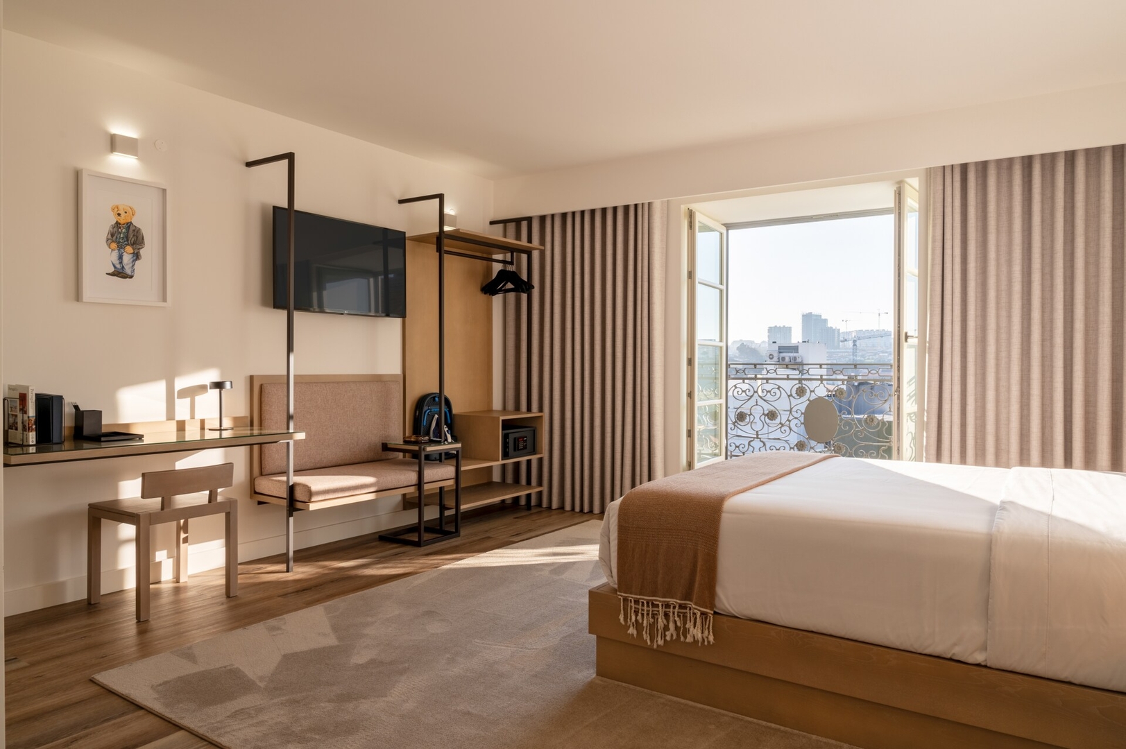 Host Wise - Fervença Boutique Palace 7 13 Host Wise Booking