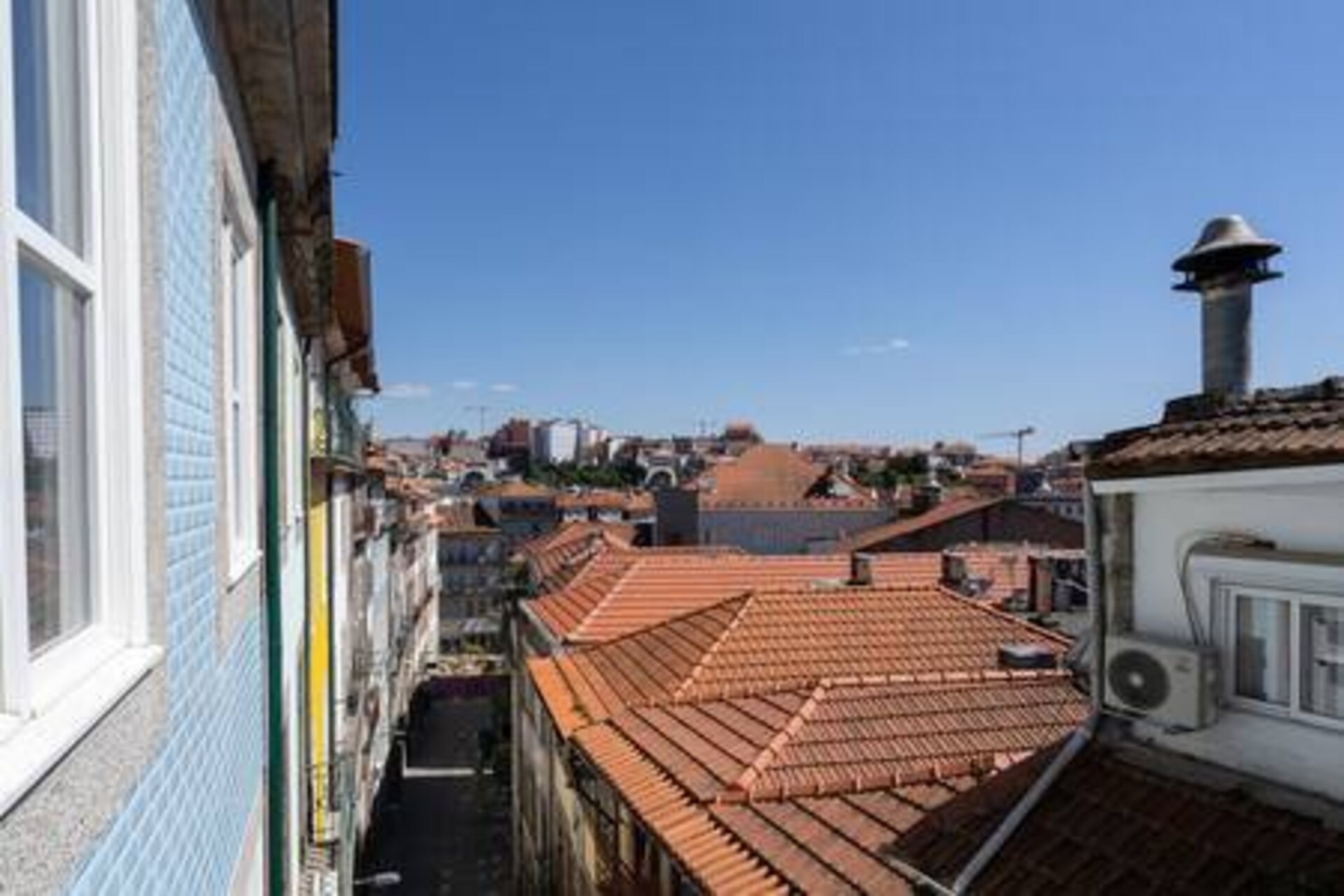 4 Trendy Studios w/ Balcony | Clérigos by HostWise 40 Host Wise Booking