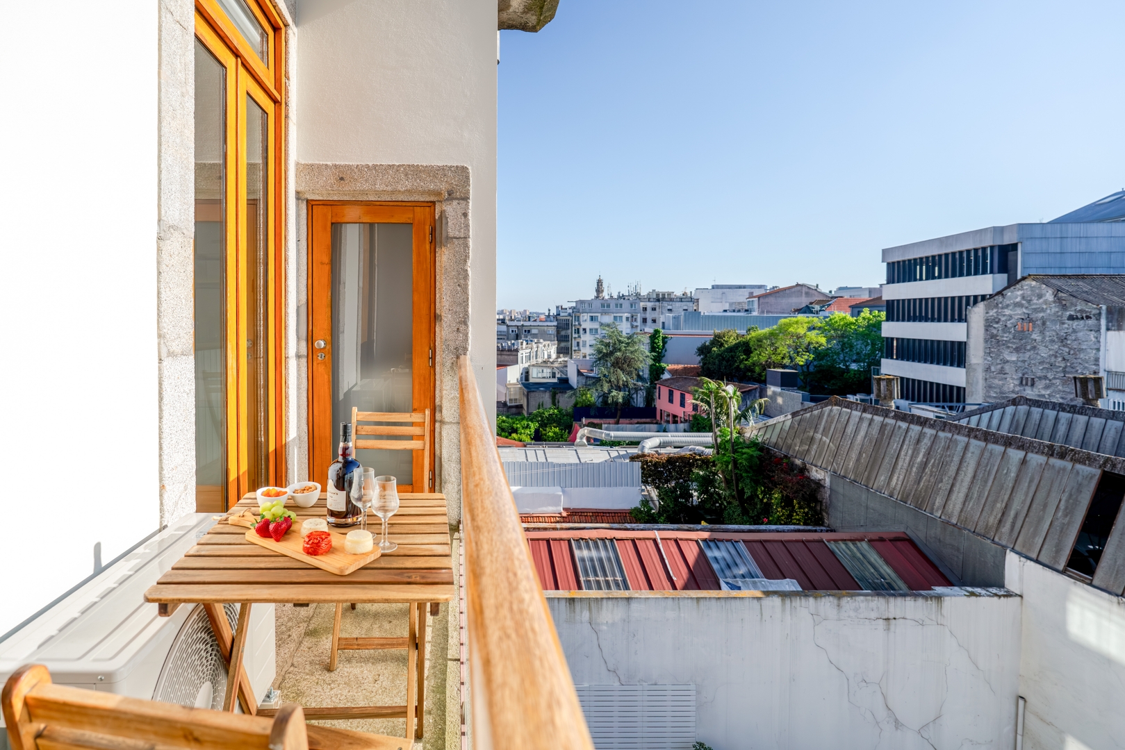 Twin Picaria Balcony Suites by HostWise 3 Host Wise Booking