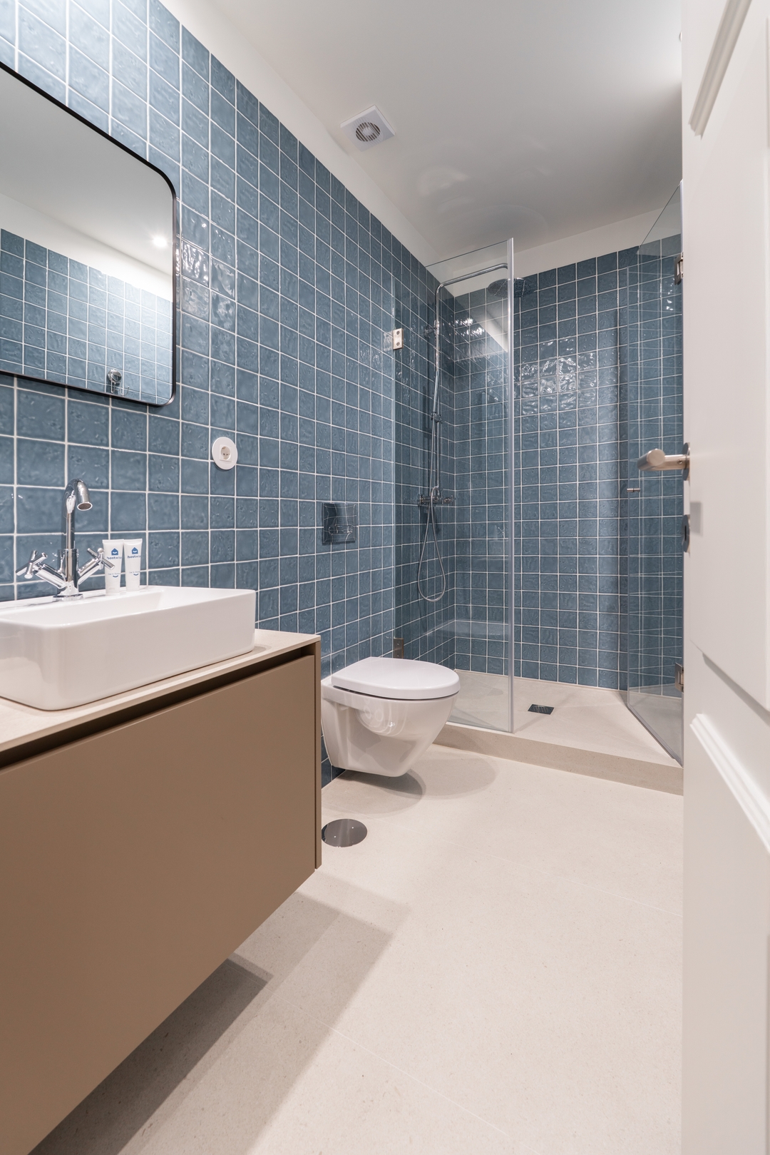 Modern & Spacious Apartments by HostWise 44 Host Wise Booking