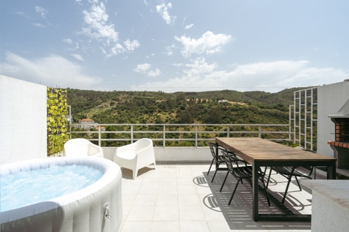 Sunny Flat w/ Jacuzzi & Balconies by Host Wise Host Wise Booking