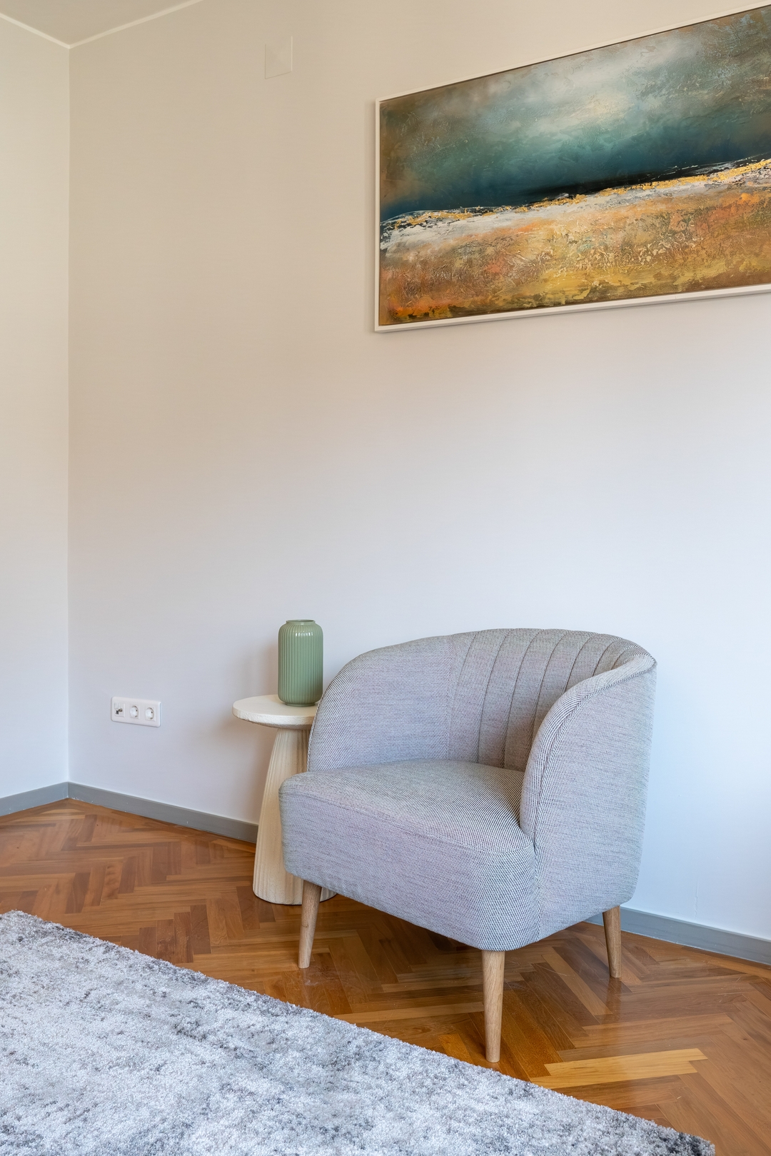 HostWise - Bright & Spacious Flat w/ Garage 43 Host Wise Booking