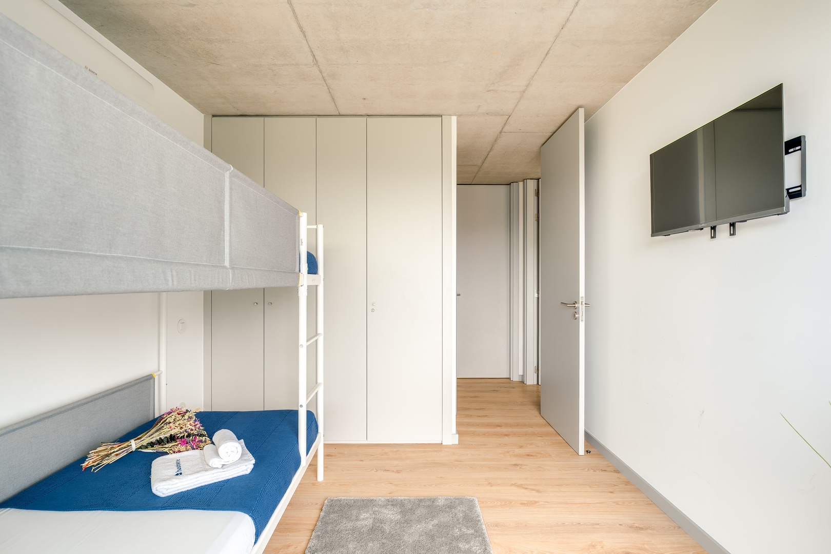 Premium Flat w/ Balcony, Pool & Garage by HostWise 16 Host Wise Booking