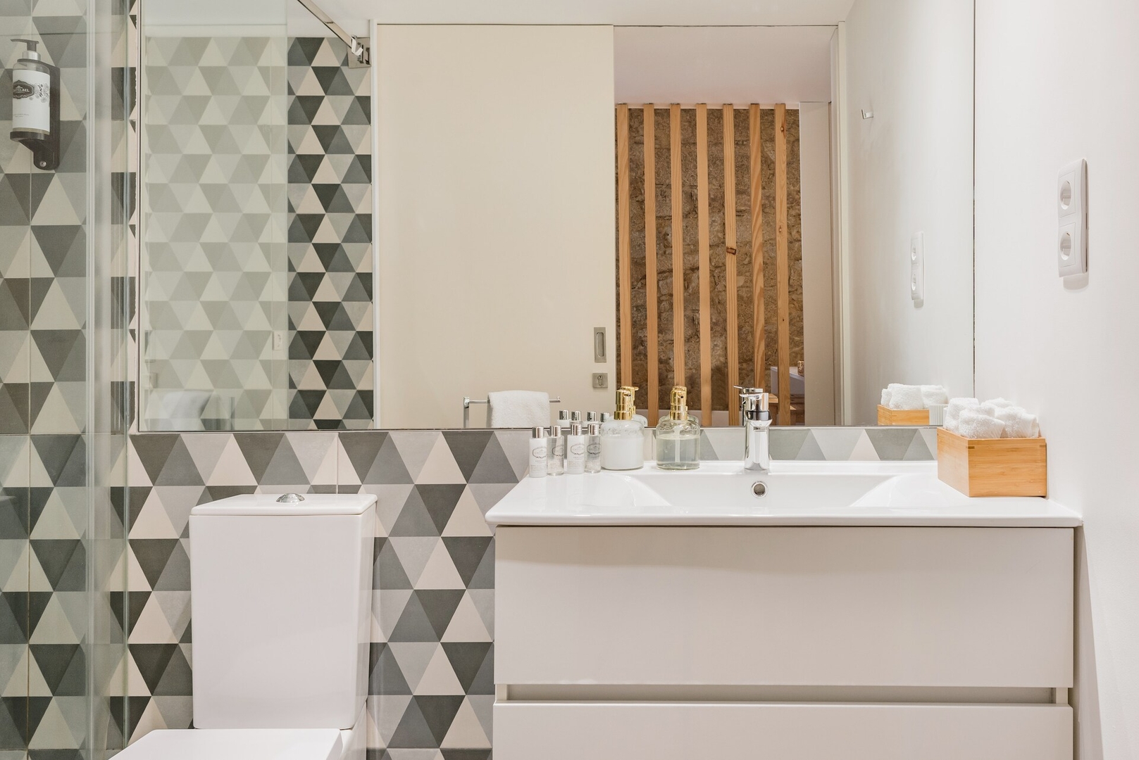 Ribeira Gem Apartment by Host Wise 24 Host Wise Booking
