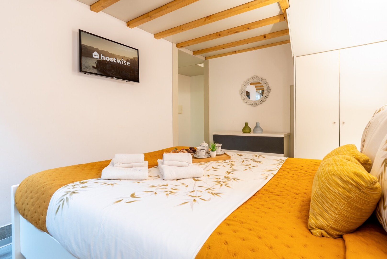 Colourful Cozy Flat by HostWise 8 Host Wise Booking