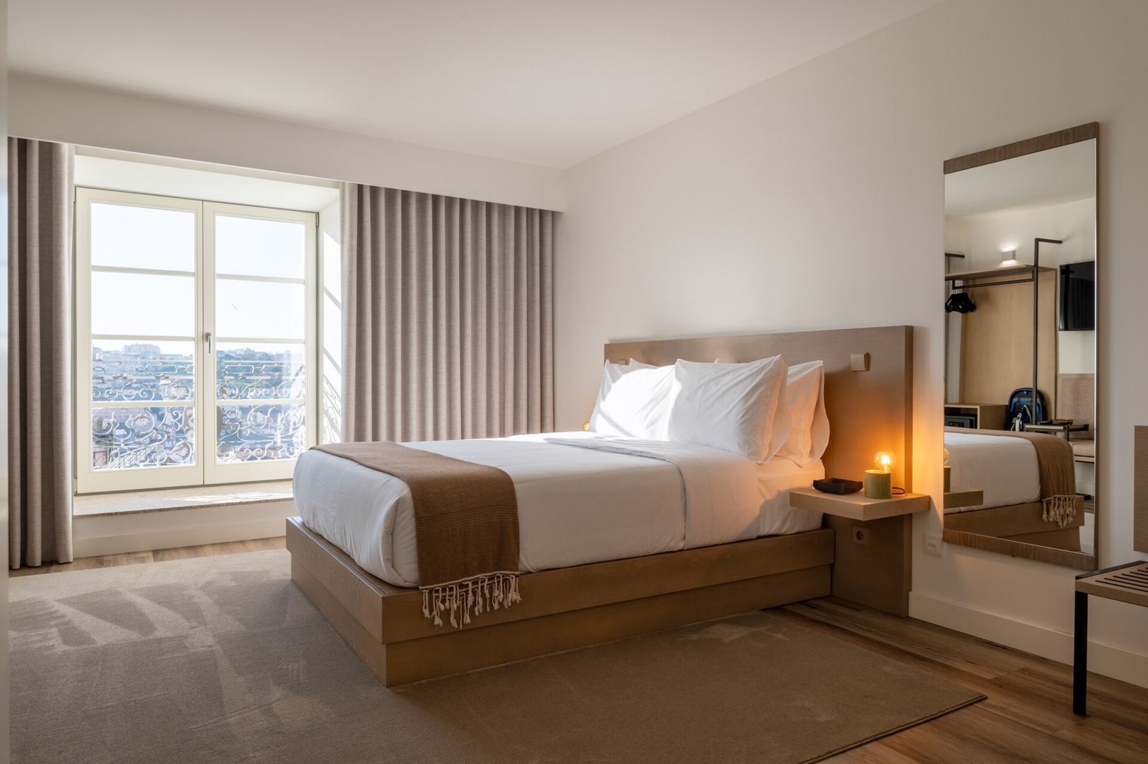 Host Wise - Fervença Boutique Palace 7 Host Wise Booking