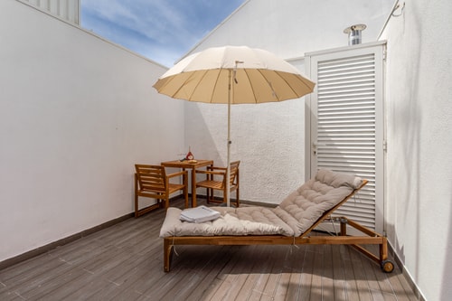 Terrace Studios & Bright Duplex by HostWise Host Wise Booking