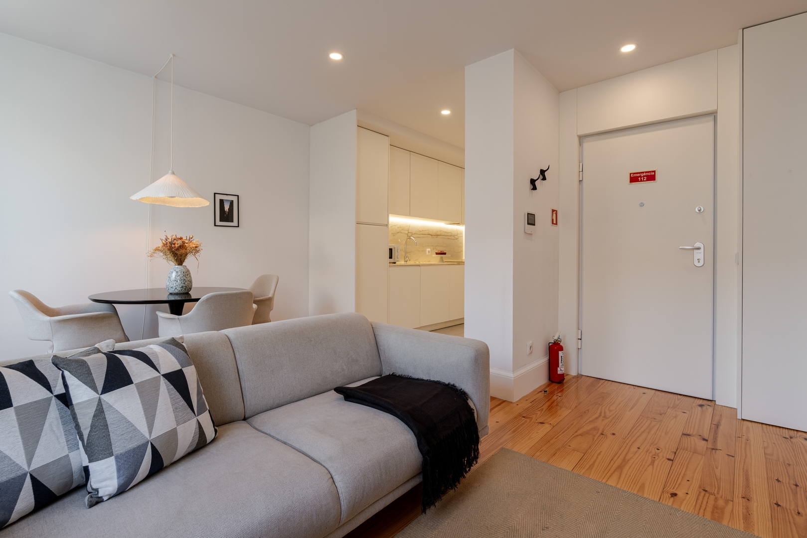 Colorful & Elegant Apartment by HostWise 14 Host Wise Booking