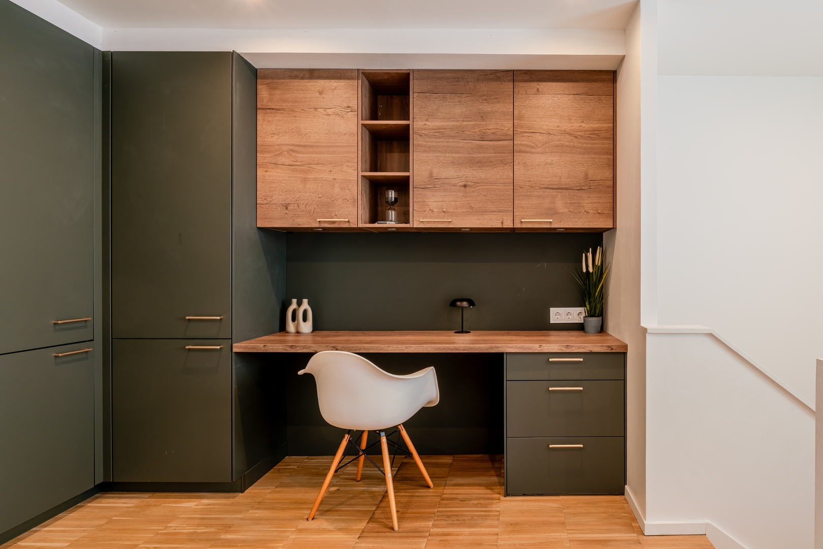 Stylish Open-Plan Flat with Swimming Pool by HostWise 28 Host Wise Booking