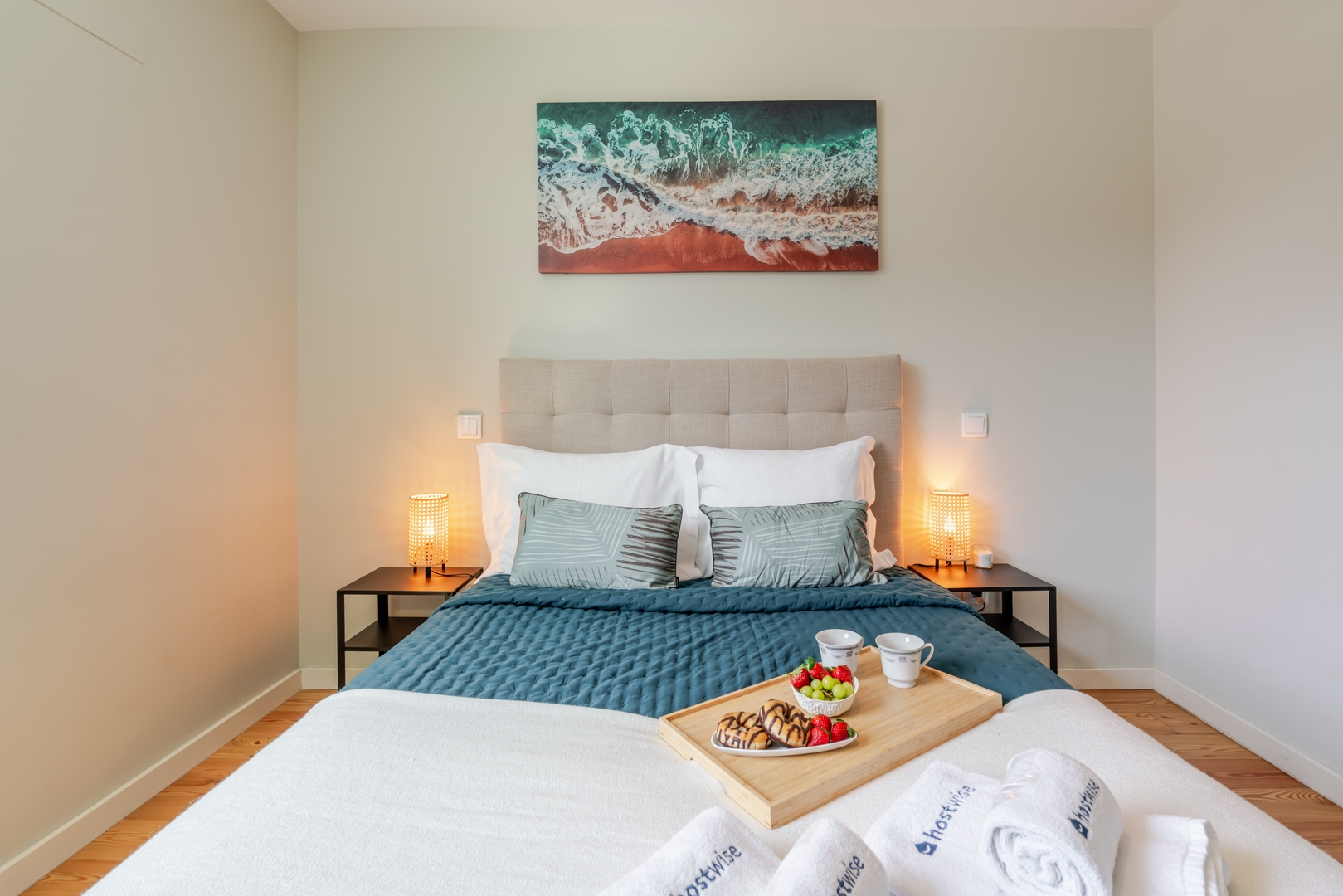 HostWise – Modern & Cozy Flat | Near the Beach 9 Host Wise Booking