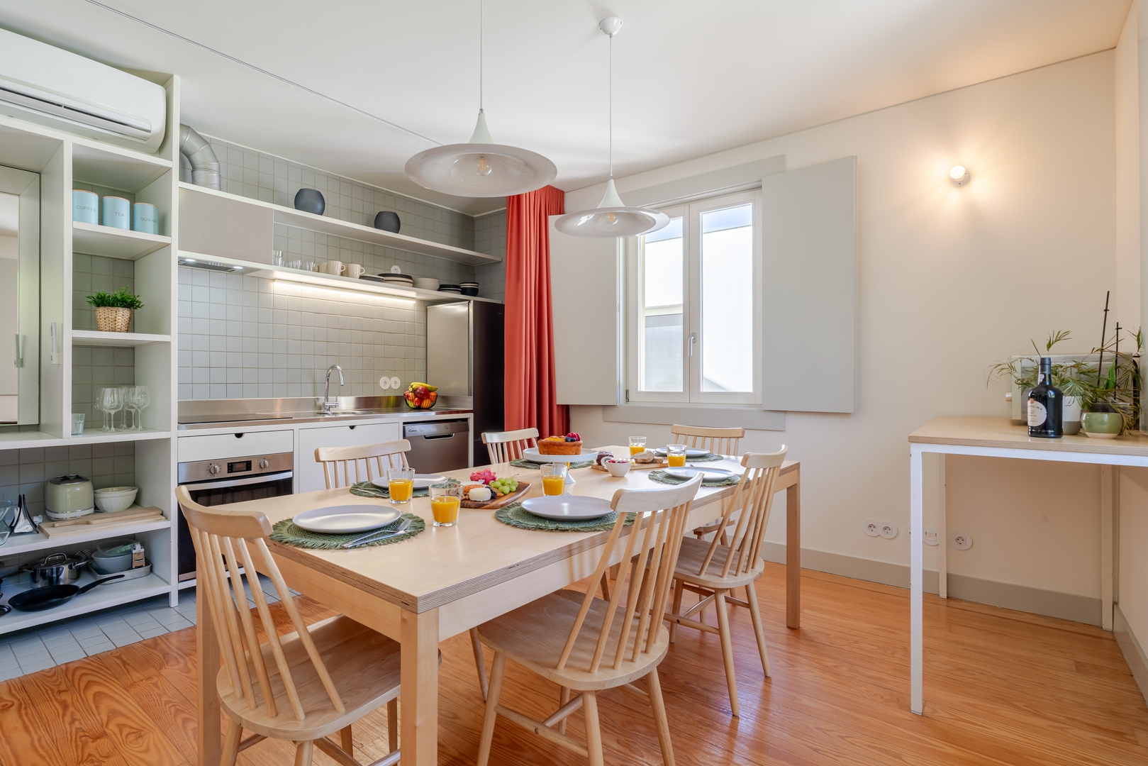 Studios & Spacious T4 with Garden by HostWise 81 Host Wise Booking