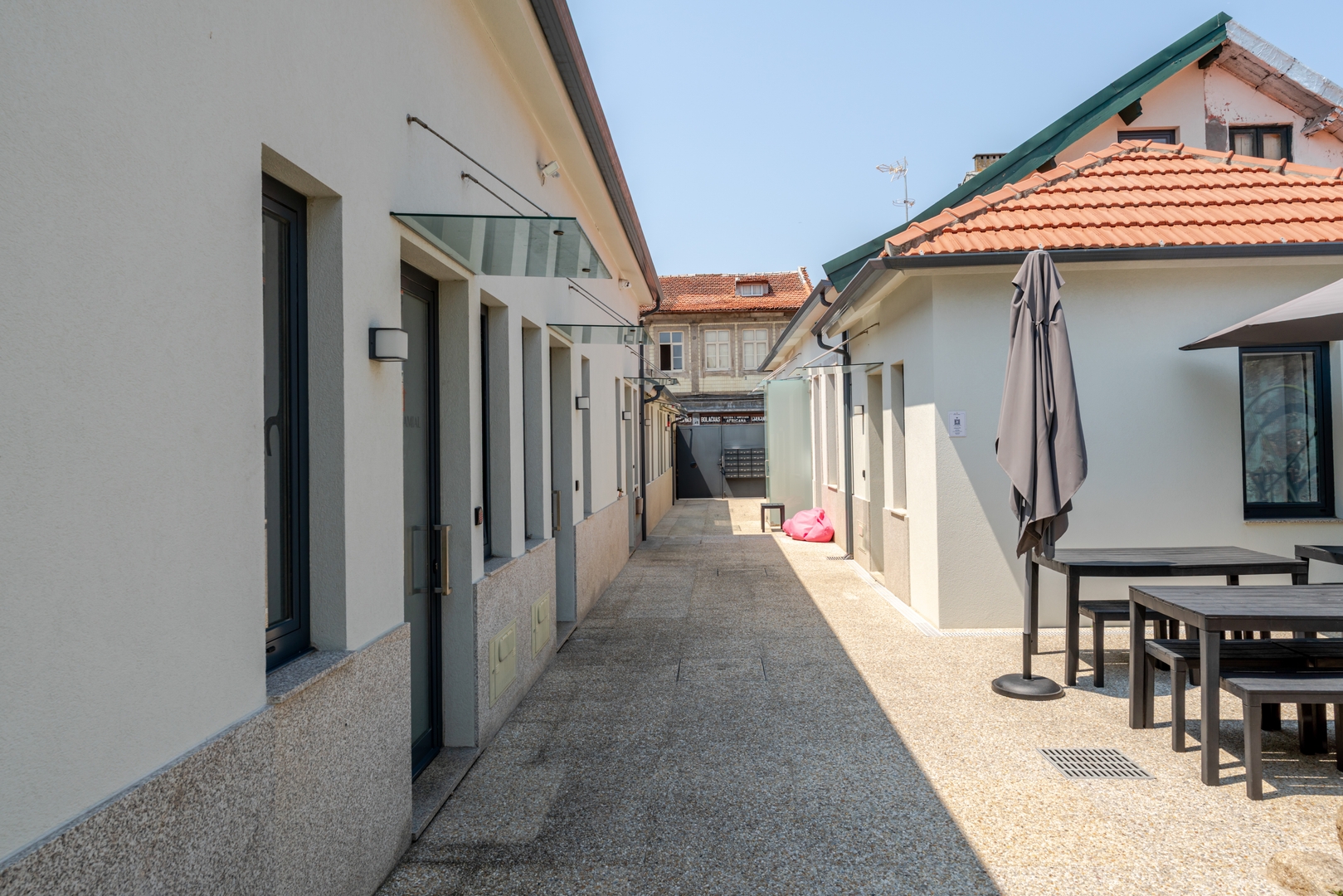 Cozy T1 Flats with Courtyard BBQ by HostWise 58 Host Wise Booking